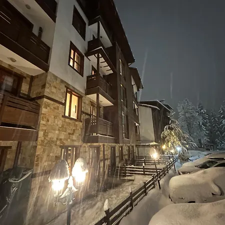 Apartamento Ski-in Flat Next To Road At Mountain View *
