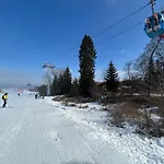 Lägenhet Ski-in Flat Next To Road At Mountain View *