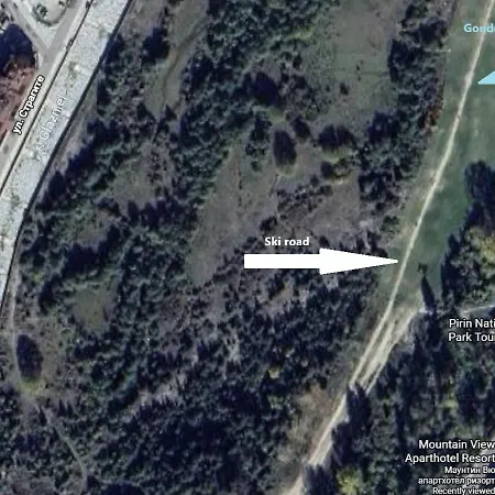 Ski-in Flat Next To Road At Mountain View *