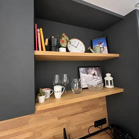 Ski-in Flat Next To Road At Mountain View Апартаменты *