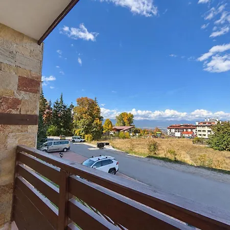 Ski-in Flat Next To Road At Mountain View