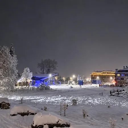 Апартаменты Ski-in Flat Next To Road At Mountain View *
