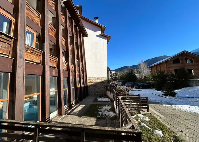 Daire Ski-in Flat Next To Road At Mountain View *